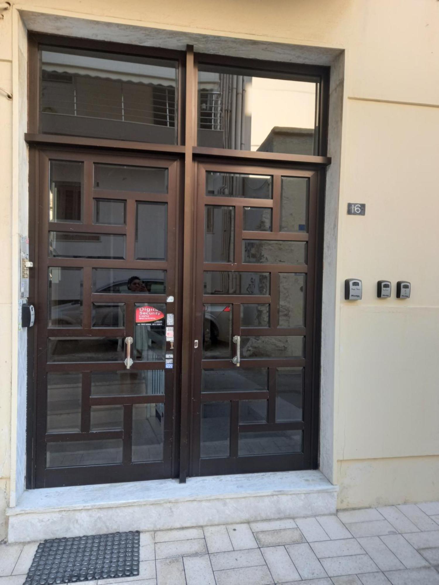 Happy Twins Apartment Ираклио Екстериор снимка